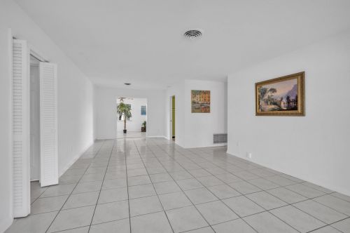 202 Bay St, Fort Pierce FL 34952-1318 exterior