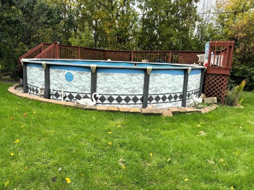 6043 Riv Trl Dr, Milwaukee WI exterior