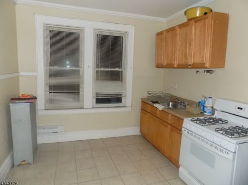 24 Welland Ave, Irvington, NJ 07111-4022