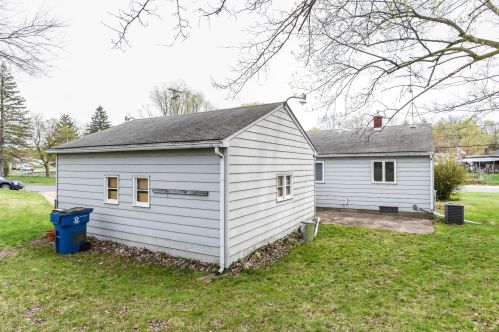 1901 Junction Ave, Kalamazoo MI  49048-1622 exterior