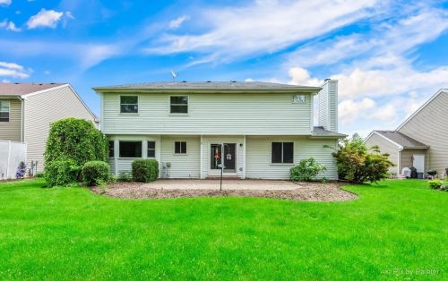 1788 Woodhaven Dr, Bull Valley IL 60014-1940 exterior