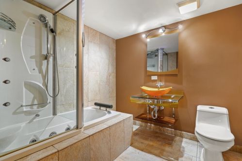 6353 Kilpatrick Ave, Chicago IL 60652-2009 exterior