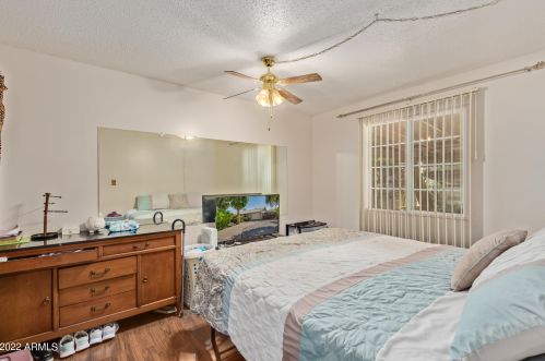 2045 Cholla St, Phoenix AZ 85029-3820 exterior