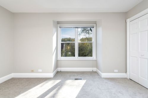 4721 Woodlawn, Chicago IL 60615-1920 exterior