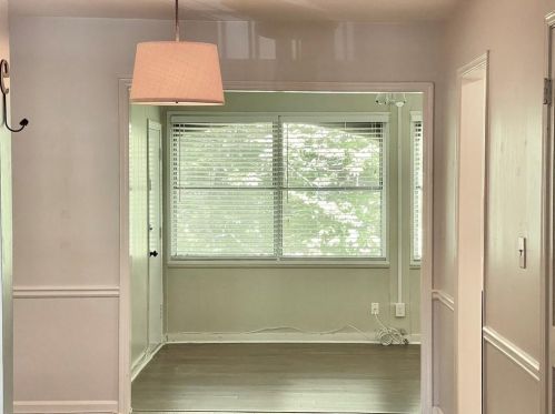 152 Amherst Pl, Atlanta, GA 30327-4065