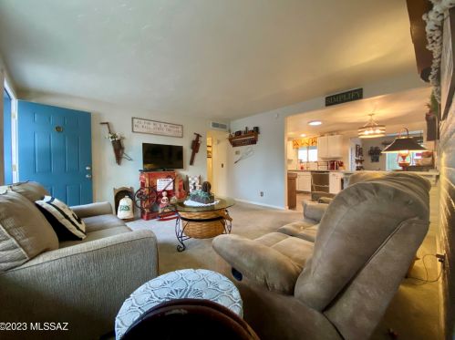 3017 Shumaker Dr, Tucson AZ  85741-3636 exterior