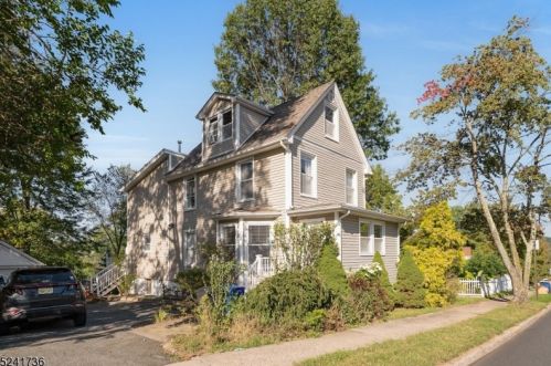 548 Eagle Rock Ave, Town Center NJ  07052-3643 exterior