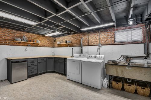 7337 Palatine Ave, Chicago IL 60631-1950 exterior