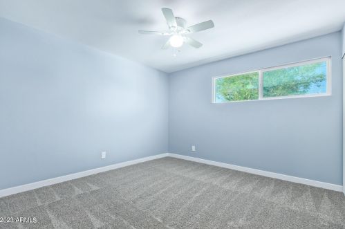 2925 42nd Ave, Phoenix AZ  85019-4323 exterior