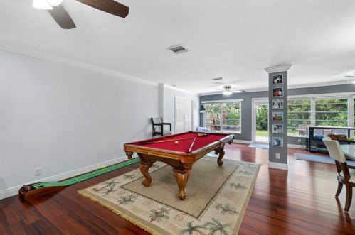 381 Del Rio Blvd, Boca Raton FL 33432-4735 exterior