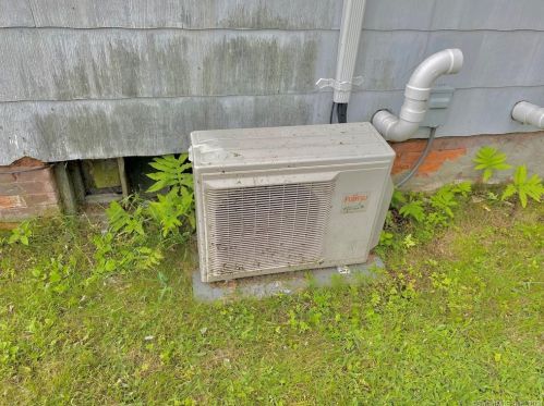 85 Brightwood Ave, Torrington CT 06790-5010 exterior