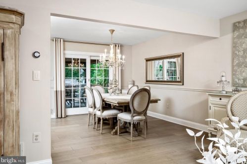 50 Crestwood Dr, Trenton NJ 08690-1938 exterior