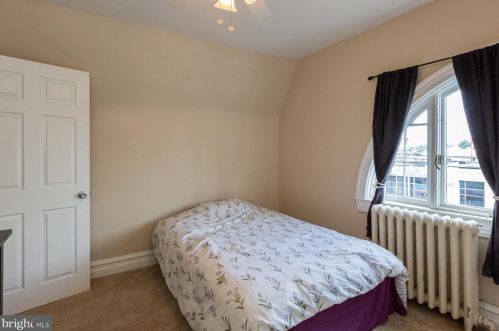 932 Lititz Ave, Lancaster PA 17602-1919 exterior