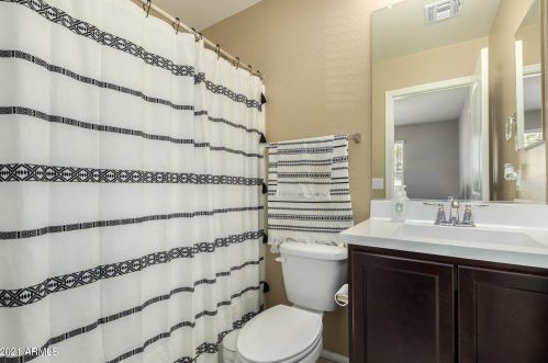 1947 77th Gln, Phoenix AZ  85035-5061 exterior