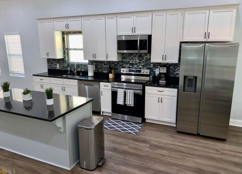 2062 Detroit Ave, Atlanta GA  30314-1105 exterior