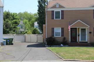 14 Judith Pl, Edison, NJ 08837-2832