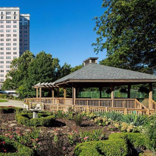 5555 Sheridan Rd, Chicago IL 60640-1609 exterior