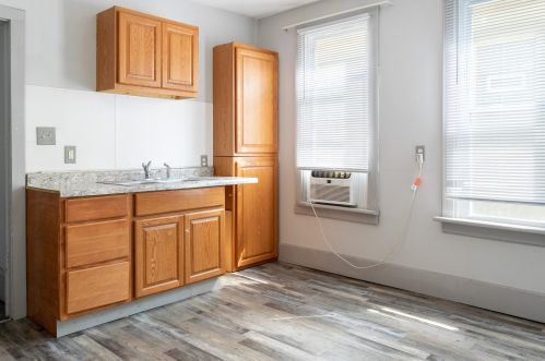 3737 10 St, Milwaukee WI 53206-3316 exterior