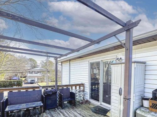 1596 Roosevelt Ave, Bohemia NY 11716-1407 exterior