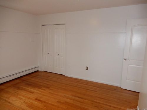 31 Mayflower Ln, Meriden CT 06450-3522 exterior