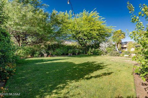 5925 Mina Vis, Tucson AZ 85718-4128 exterior