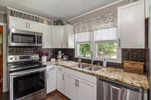 228 Slosson Ave, Reed City MI 49677-1231 exterior