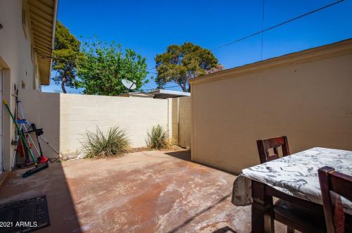 1307 44th St, Phoenix AZ 85044-6005 exterior