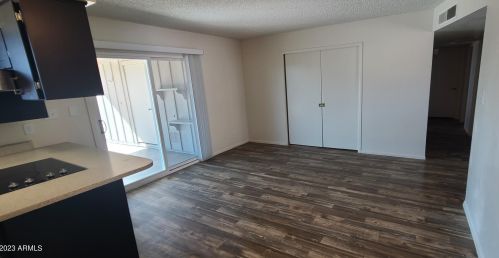 813 Cheryl Dr, Phoenix AZ 85028-4412 exterior