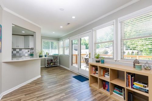 82 Dunwoody Spg, Atlanta GA 30328-4529 exterior