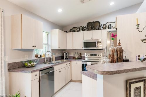 230 1 St, Naples FL 34117-5101 exterior