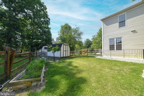 900 Chatsworth Dr, Accokeek MD 20607-2056 exterior