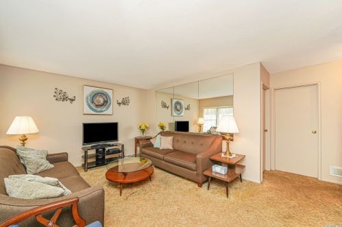 19 Sheldon Pl, Commack NY 11725-3237 exterior