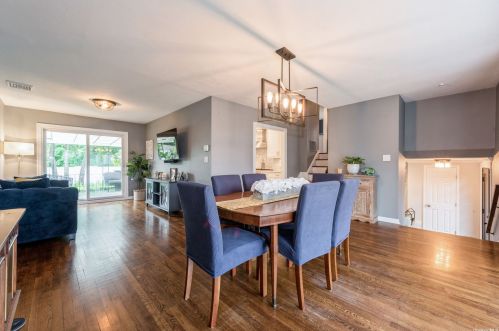 610 Interlaken Ln, Babylon, NY 11703-2907