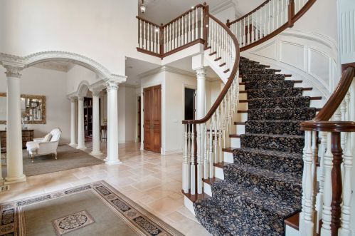 2918 Glenbriar Dr, Saint Charles, IL 60174-8835