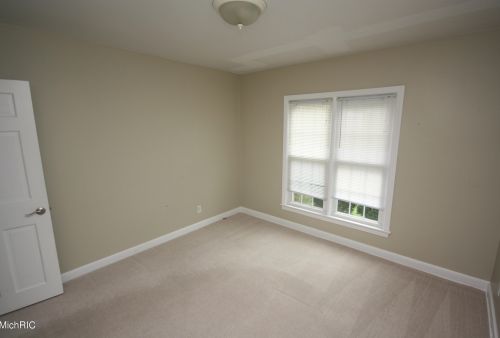 728 Campbell Ave, Kalamazoo MI 49006-3083 exterior