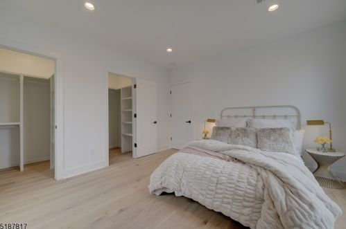 21 New St, Montclair NJ 07042-4543 exterior