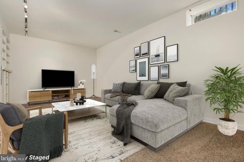 7813 Havenside Ter, Rockville MD 20855-2261 exterior