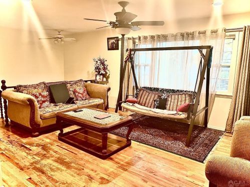 17 Hilltop Rd, Edison NJ  08820-2803 exterior