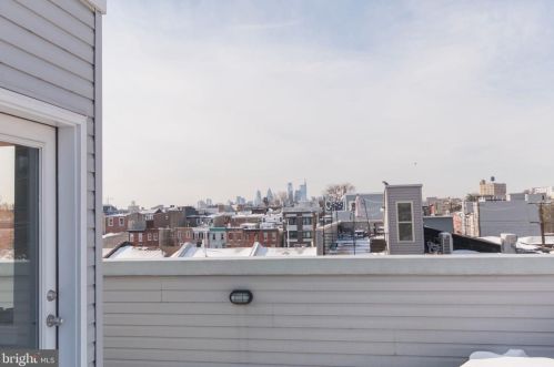 2443 Coral St, Philadelphia PA 19125-1625 exterior