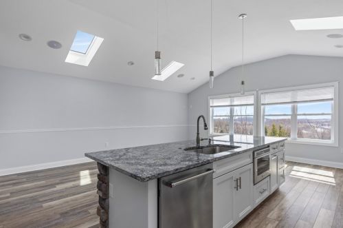 5547 Glass Rd, Pittsburgh PA  15205-9435 exterior