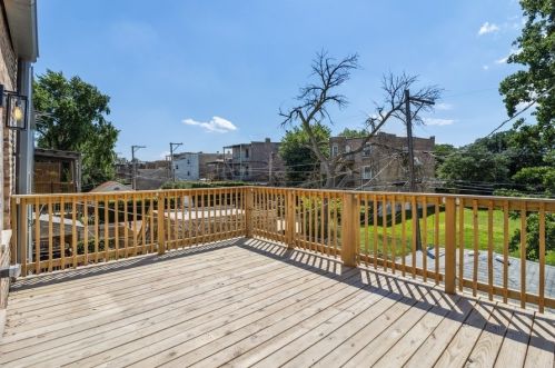 4812 Forrestville Ave, Chicago IL 60653-3425 exterior