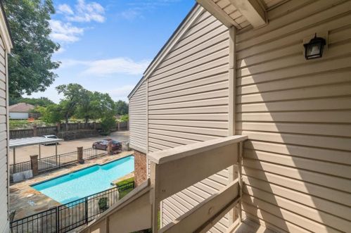 6315 Campbell Rd, Dallas TX  75248-1376 exterior