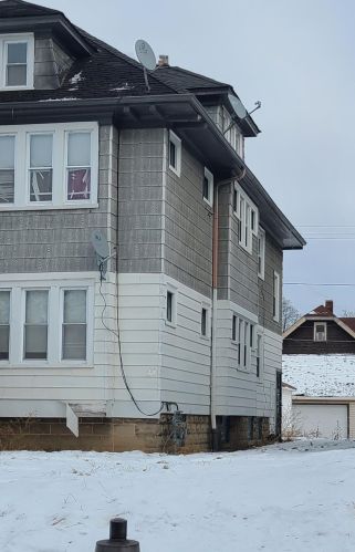 2542 50th St, Milwaukee, WI 53210-2849