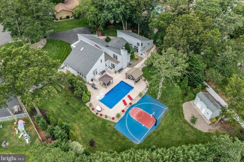 446 Penn Ave, Lacey, NJ 08731-1602