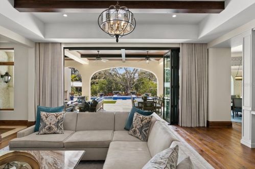 2621 Dundee St, Tampa FL  33629-7516 exterior