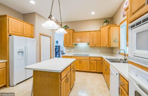 13310 Cedar Ave, Saint Paul MN  55124-8527 exterior