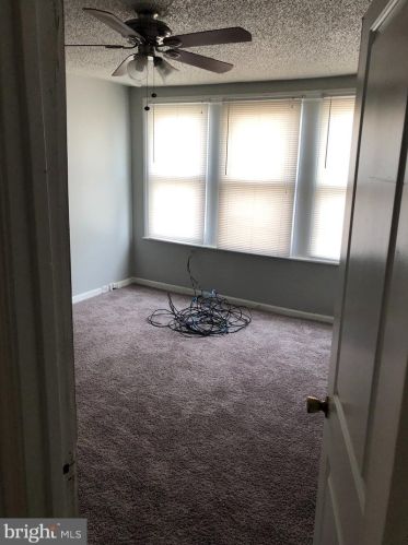 6615 Guyer Ave, Philadelphia PA 19142-2603 exterior