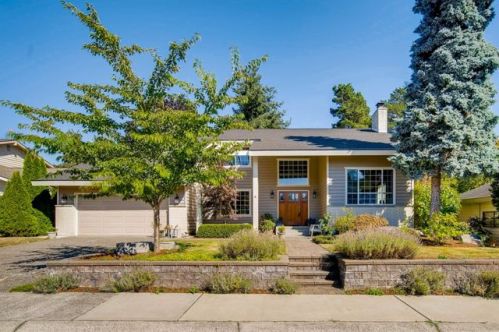 19218 91 Ave, Bothell WA  98011-3650 exterior