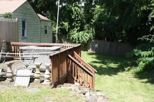 526 Simpson Pl, Peekskill NY 10566-4522 exterior