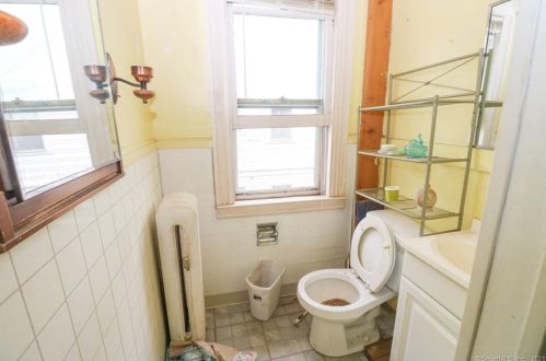 58 Pearl St, Torrington CT 06790-5229 exterior